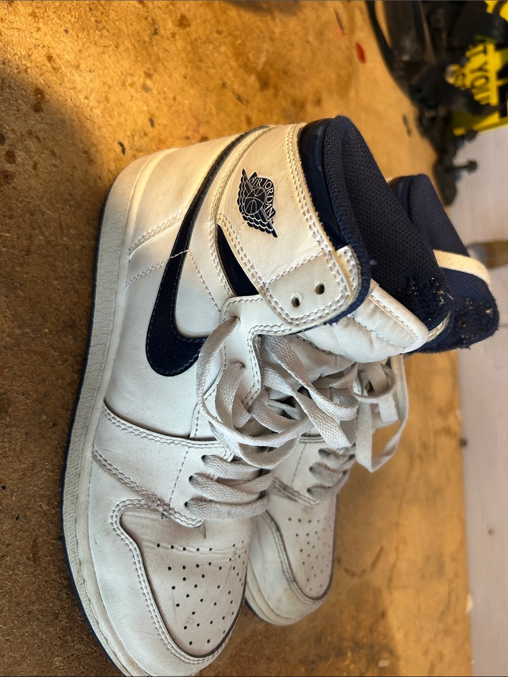 Air Jordan mids 7Y